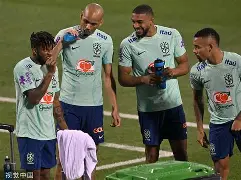 包含利物浦主力中场马内受伤缺席欧洲杯决赛的词条