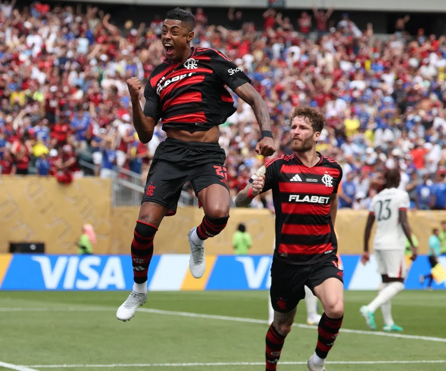 力挽狂澜的扳平进球，球队成功实现逆转的简单介绍