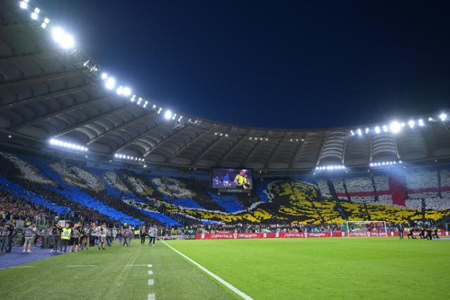 包含佛罗伦萨客场逆转，提升排名迈进的词条