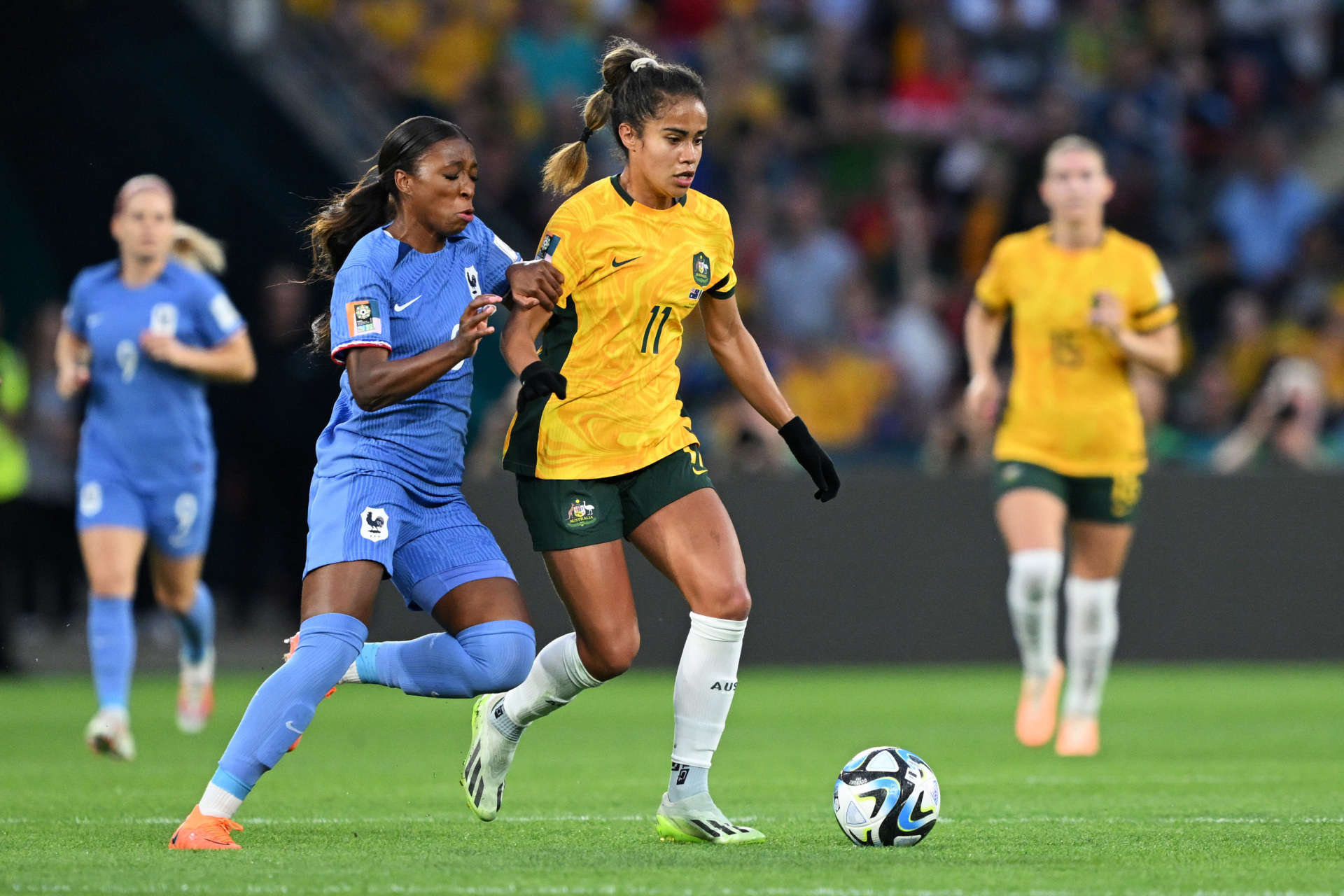 澳大利亚女足联赛战平收场，拼劲十足